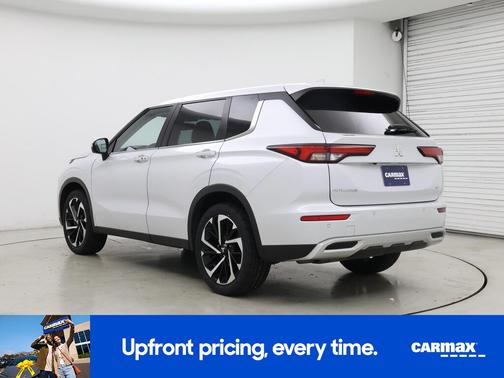 2023 Mitsubishi Outlander SE
