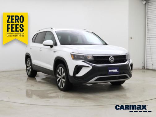White 2024 Volkswagen Taos SE