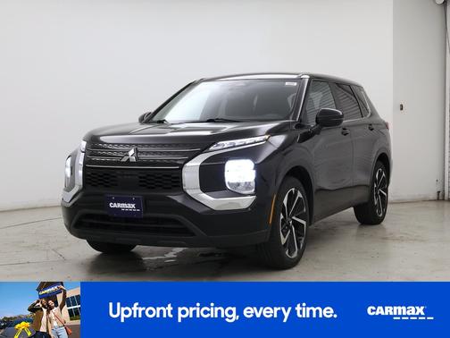 Black 2022 Mitsubishi Outlander ES
