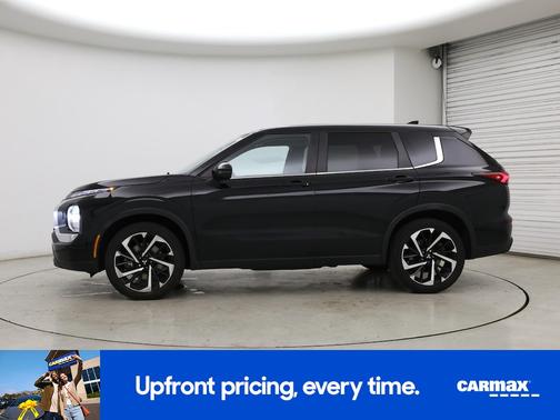 Black 2022 Mitsubishi Outlander ES