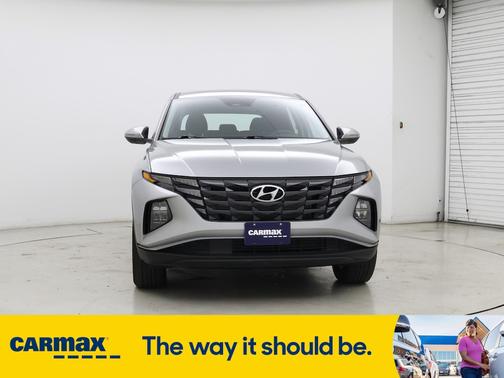 2022 Hyundai TUCSON SE