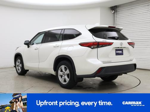 White 2020 Toyota Highlander LE