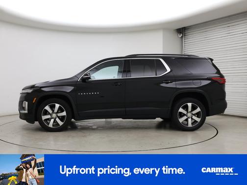 Gray 2023 Chevrolet Traverse LT Leather