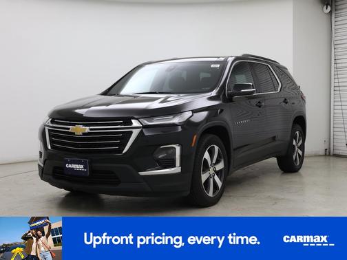 Gray 2023 Chevrolet Traverse LT Leather