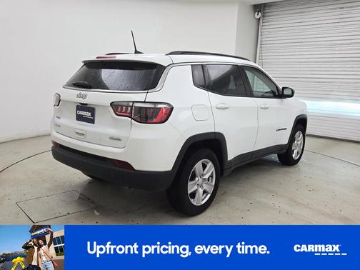 White 2022 Jeep Compass Latitude
