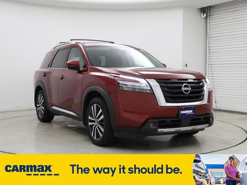 2022 Nissan Pathfinder Platinum
