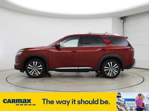 2022 Nissan Pathfinder Platinum