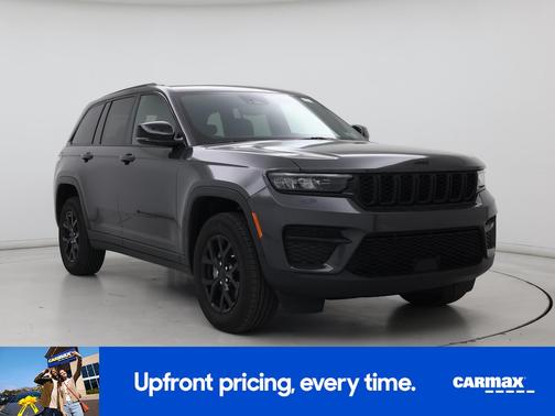 Gray 2024 Jeep Grand Cherokee Altitude X