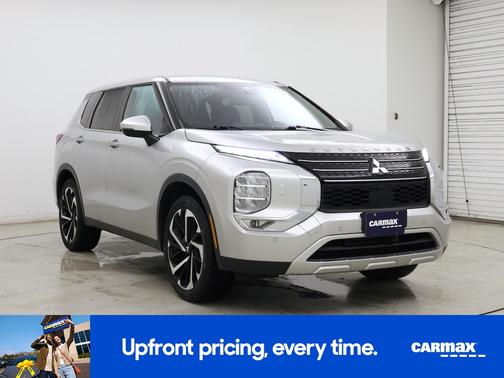 Silver 2022 Mitsubishi Outlander SE