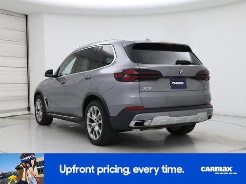 Gray 2024 BMW X5 xDrive40i