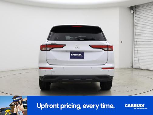 2022 Mitsubishi Outlander ES