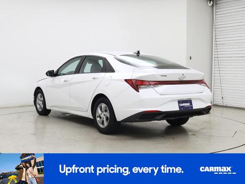 2022 Hyundai ELANTRA SE