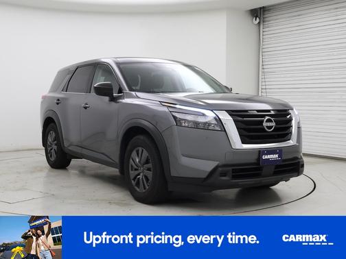 2024 Nissan Pathfinder S