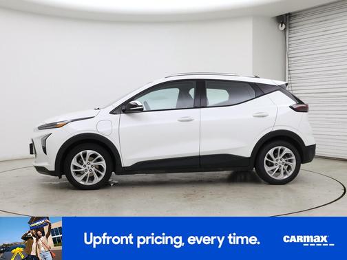 White 2022 Chevrolet Bolt EUV LT