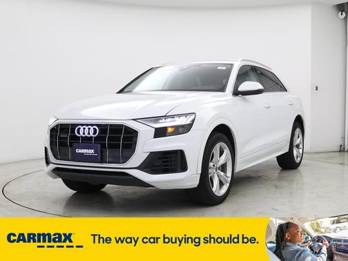 2023 Audi Q8 Premium