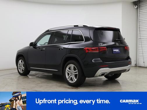 Black 2023 Mercedes-Benz GLB 250