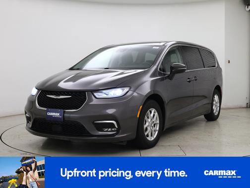 Gray 2023 Chrysler Pacifica Touring L