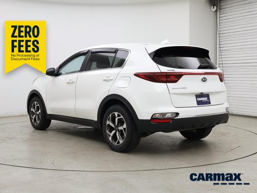 White 2020 Kia Sportage LX