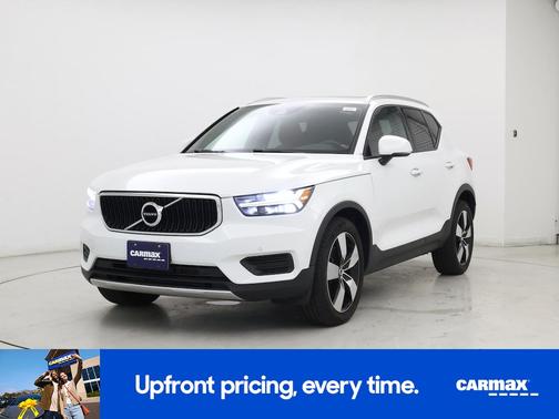 2020 Volvo XC40 T5 Momentum