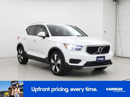 2020 Volvo XC40 T5 Momentum