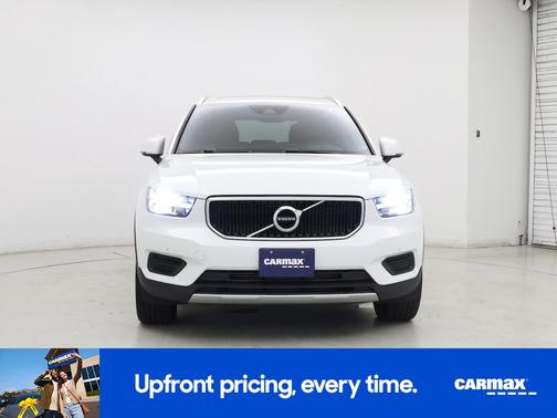 2020 Volvo XC40 T5 Momentum