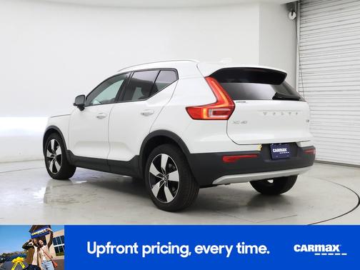 2020 Volvo XC40 T5 Momentum