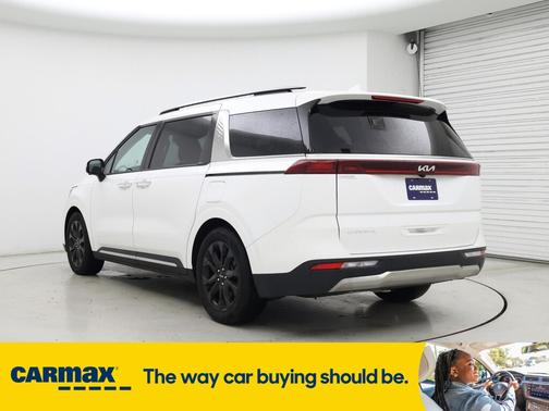2024 Kia Carnival SX