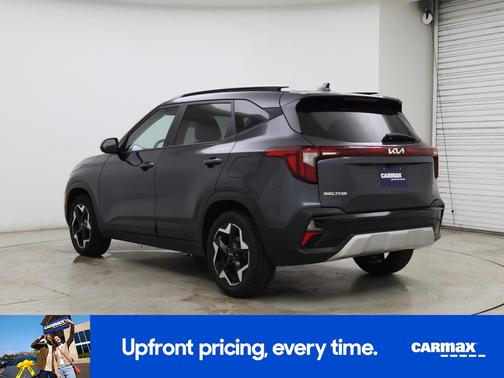 Gray 2025 Kia Seltos S