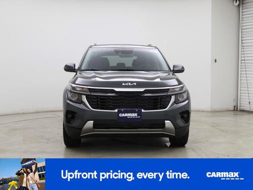 Gray 2025 Kia Seltos S