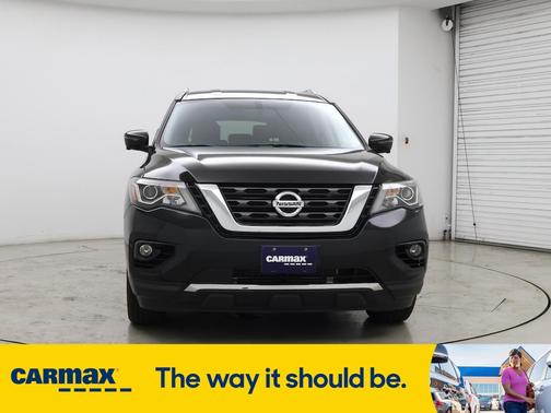 2017 Nissan Pathfinder SL