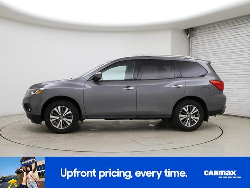 2019 Nissan Pathfinder SV