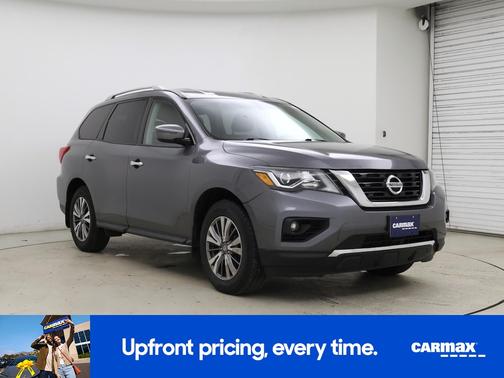 2019 Nissan Pathfinder SV