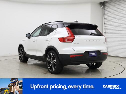 2021 Volvo XC40 T5 R-Design