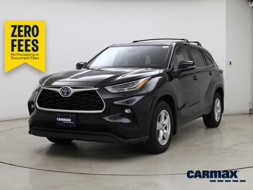 Black 2023 Toyota Highlander Hybrid LE