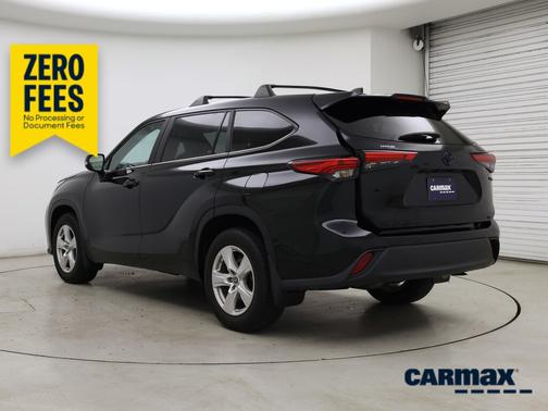 Black 2023 Toyota Highlander Hybrid LE