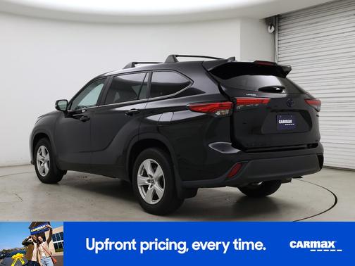 Black 2023 Toyota Highlander Hybrid LE