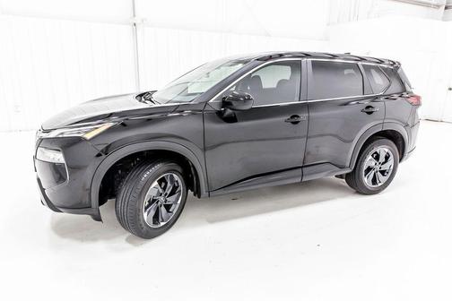 Super Black 2025 Nissan Rogue SV