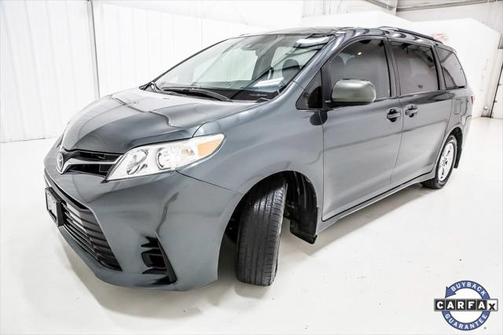 2018 Toyota Sienna LE