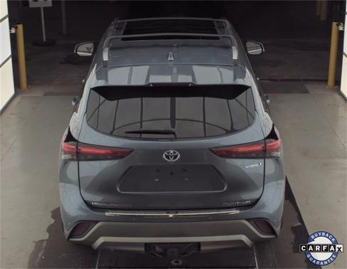 2023 Toyota Highlander Hybrid Platinum