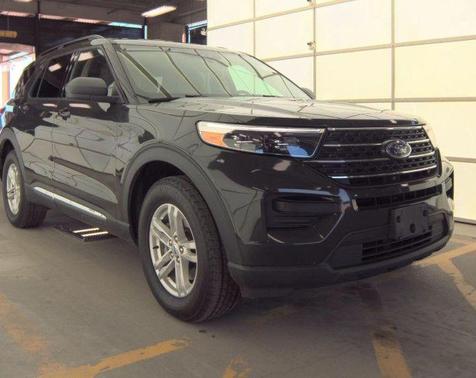 Green Metallic 2022 Ford Explorer XLT