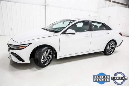2025 Hyundai ELANTRA SEL