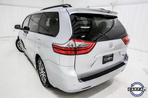 2020 Toyota Sienna XLE