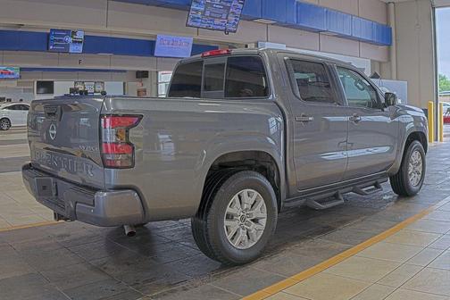 Gun Metallic 2022 Nissan Frontier SV