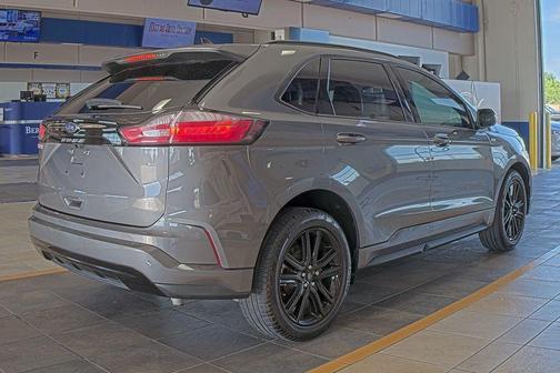 Carbonized Gray Metallic 2024 Ford Edge ST Line