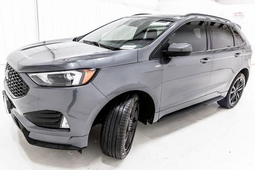 Carbonized Gray Metallic 2024 Ford Edge ST Line