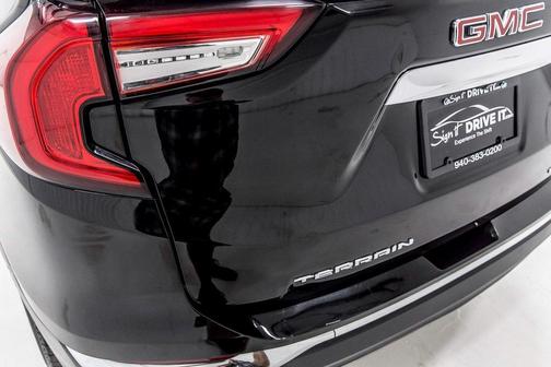 2022 GMC Terrain SLT