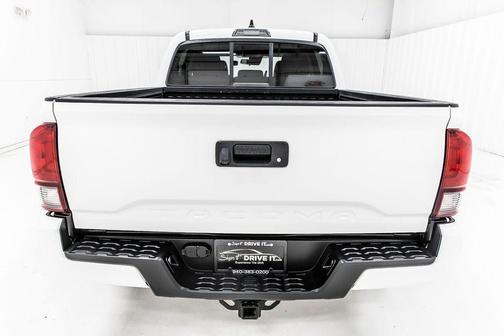 Ice 2023 Toyota Tacoma SR