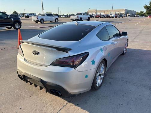 Santiago Silver Metallic 2016 Hyundai Genesis Coupe 3.8 Base