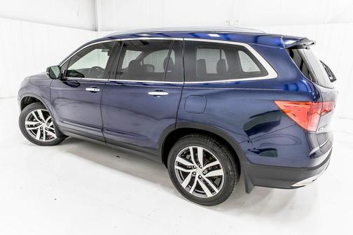 Blue 2016 Honda Pilot Touring