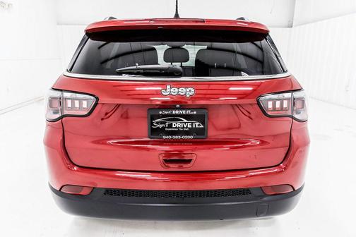Redline Pearlcoat 2018 Jeep Compass Latitude
